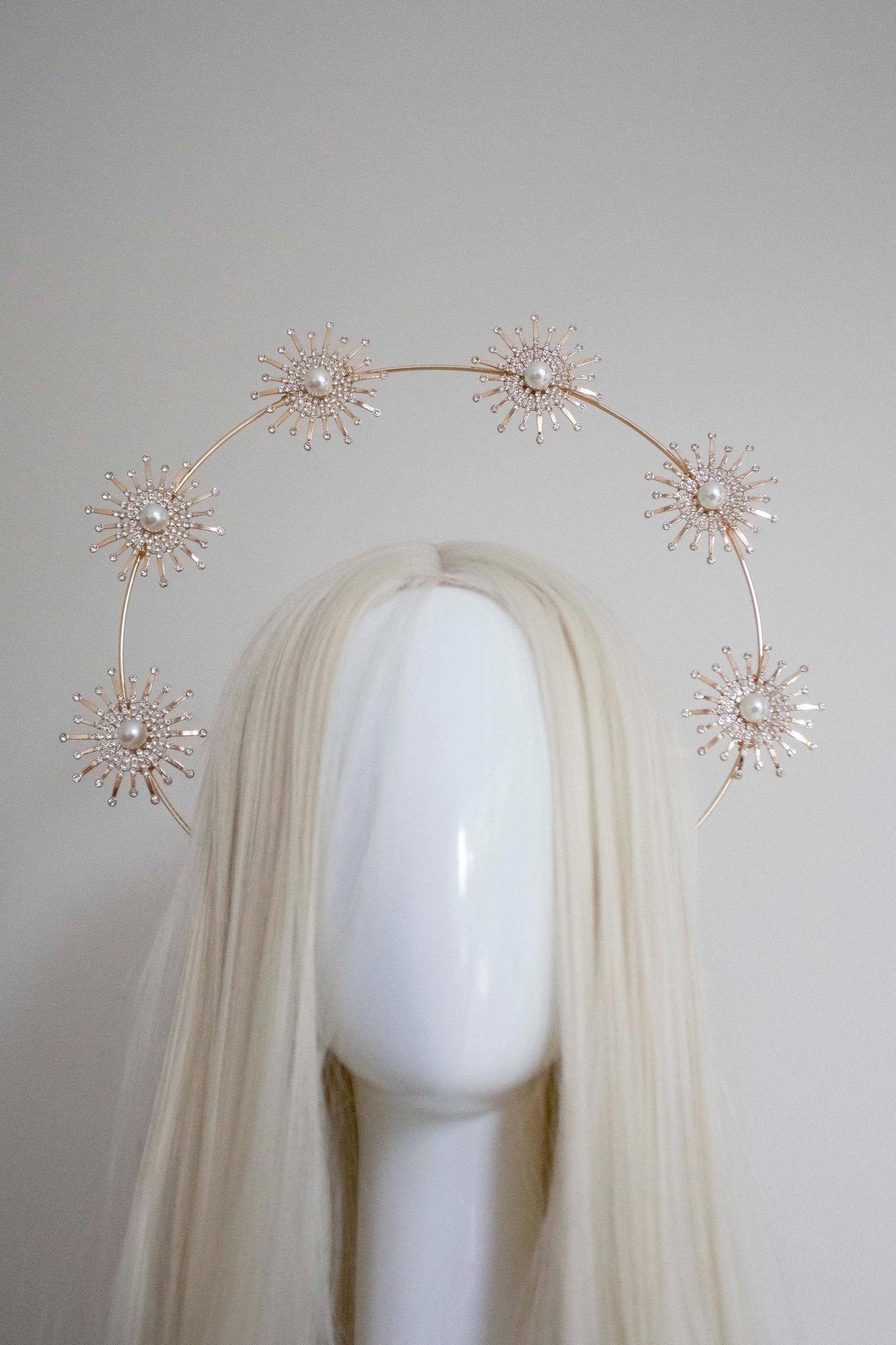 Gold Metal Sun Star with Pearl Headpiece