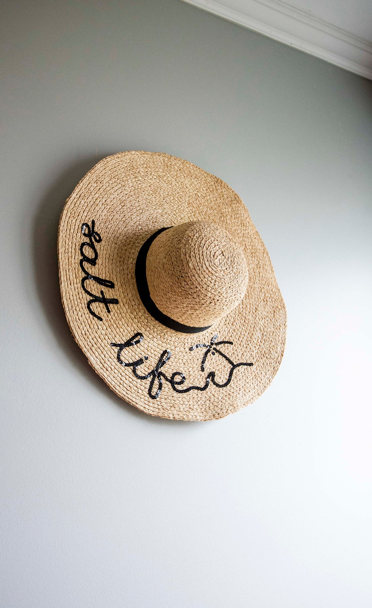 Natural straw hat