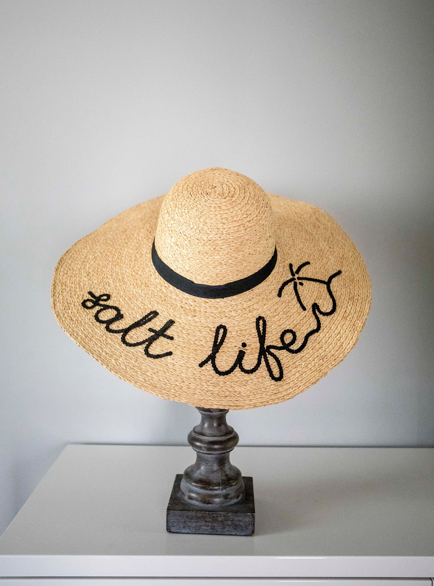 Natural straw hat